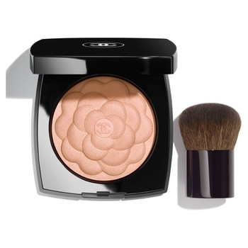 Chanel Le Blanc Spring/ Summer 2022 Makeup Collection