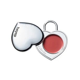 Celvoke Holiday 2026 Makeup 4